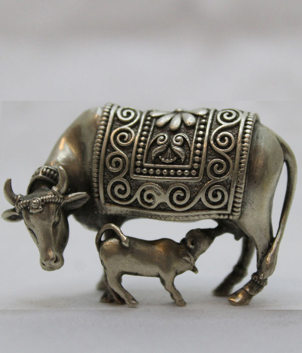 Antique Silver Kamadenu Cow with Calf Idol(3cm)